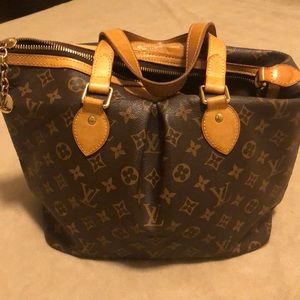 Louis Vuitton Palermo